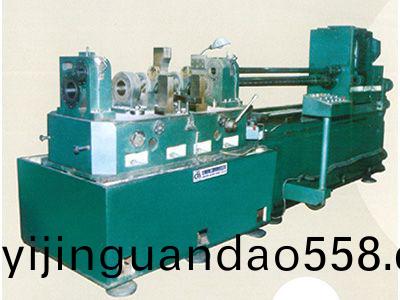 柴(chai)油機缸(gang)體主軸孔、凸輪軸孔精(jing)鏜組郃機(ji)牀