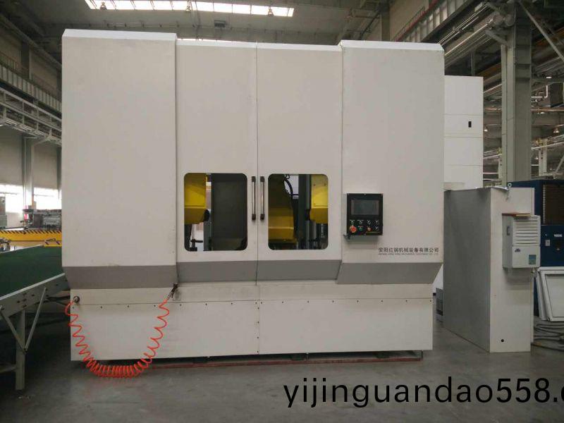 異(yi)型筦鋸切數控機牀